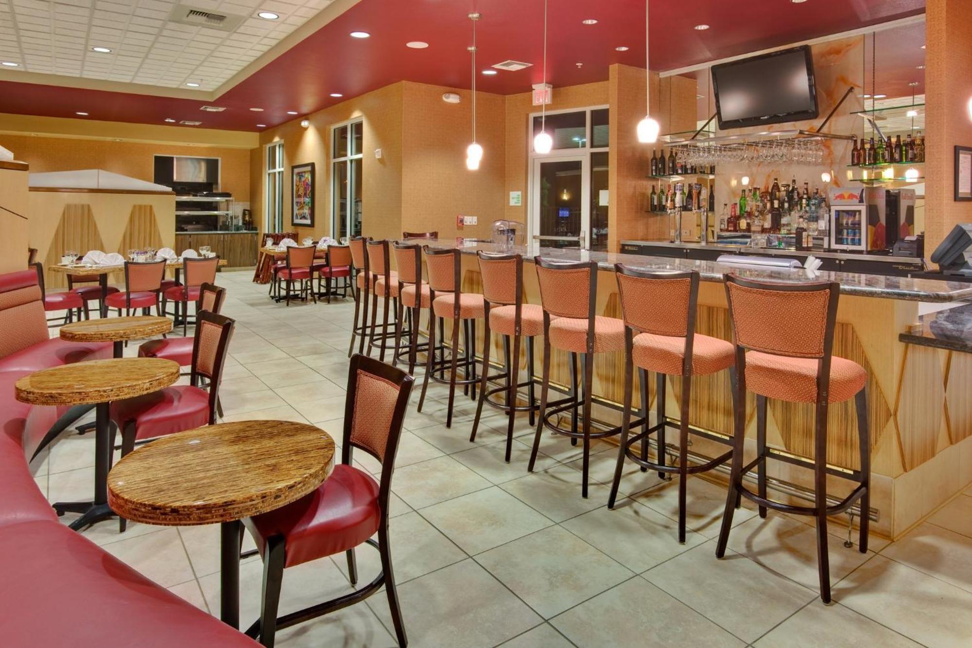 Holiday Inn & Suites Bakersfield By Ihg Extérieur photo